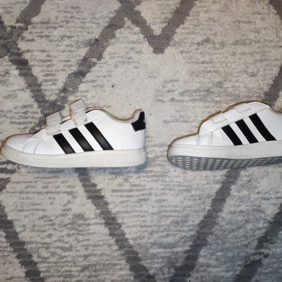 Adidas Toddler Boys' Grand Court 2.0 Sneaker - Picture 2 of 4